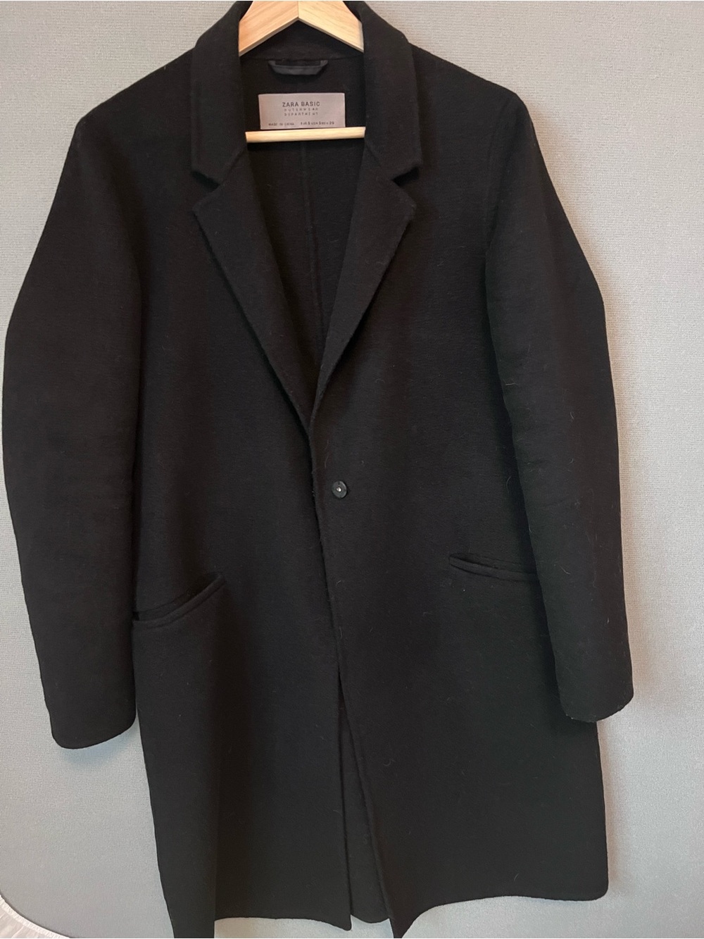 Zara Black Womenโs Single-Breasted Wool texture Coat